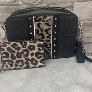 Michael Kors Jet Set Charm Camera Crossbody Bag Cheetah Print & Matching Wallet
